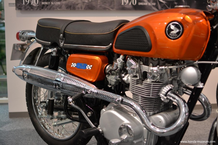 1967_Honda_Dream_CB450D-2-904x603